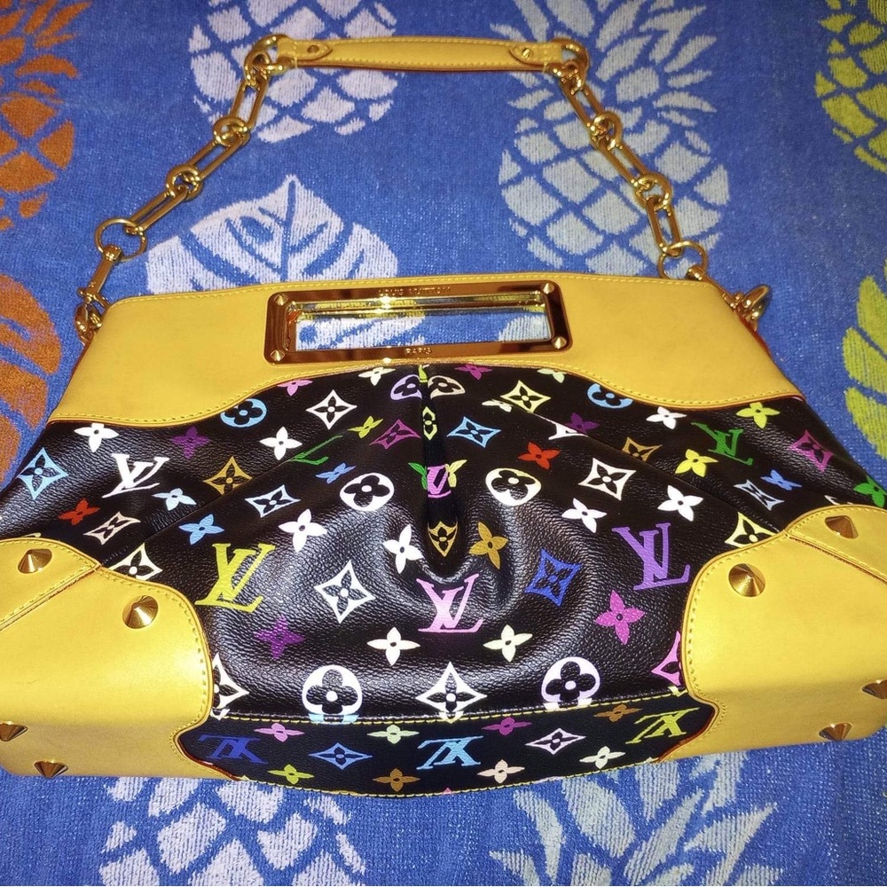 100% authentic Louis Vuitton
